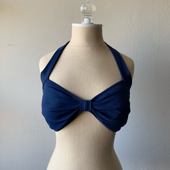 Modcloth Other - ModCloth swimsuit top in navy